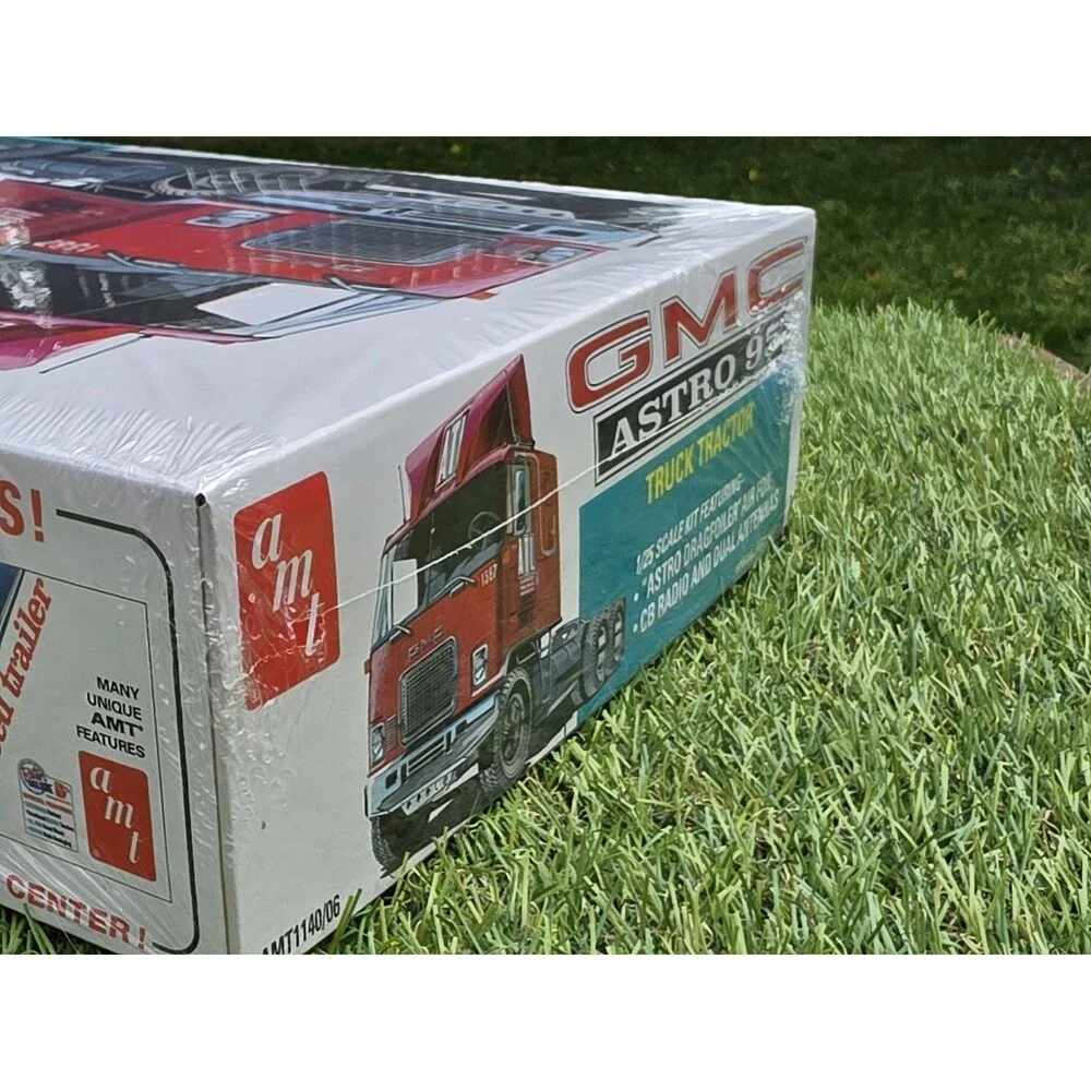 AMT GMC Astro 95 Model Kit 1:25 #1140/06 New Sealed Retro Deluxe